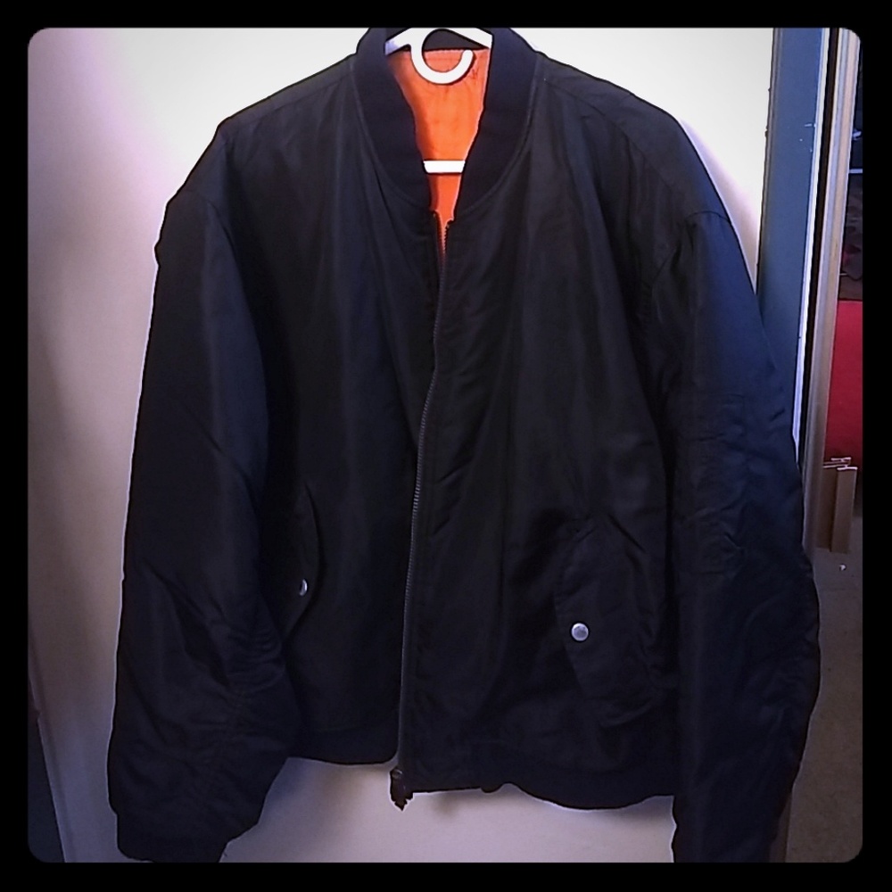 Military cold weather bomber jacket